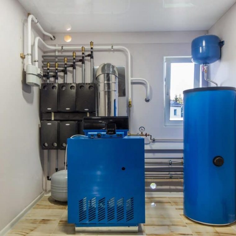 A room with tanks — Pure Aquatics in Waychioe, NSW